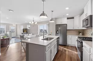 8067 Abercrombie Ln, Woodbury, MN 55129 - Photo 15