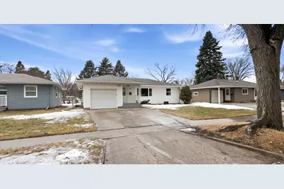 1813 13th Street S, Moorhead, MN 56560 - Photo 1