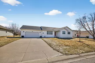 605 Willers Ct, Lake City, MN 55041 - Photo 3