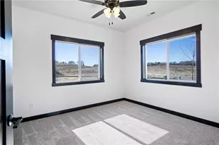 3355 Iris Dr, Eau Claire, WI 54703 - Photo 5