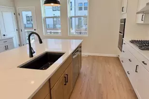 906 Woodlawn Ave, Saint Paul, MN 55116 - Photo 13