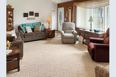 818 E 2nd Street N, Truman, MN 56088 - Photo 7