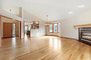 9934 Old Wagon Trail, Eden Prairie, MN 55347 - Photo 11