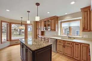 9934 Old Wagon Trail, Eden Prairie, MN 55347 - Photo 7