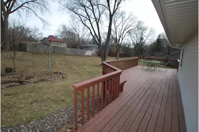 1901 Yorkshire Avenue S, Hopkins, MN 55305 - Photo 15