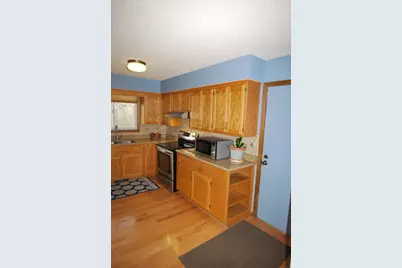 1901 Yorkshire Avenue S, Hopkins, MN 55305 - Photo 9