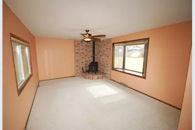 1901 Yorkshire Avenue S, Hopkins, MN 55305 - Photo 3