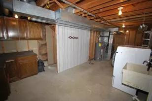 1901 Yorkshire Ave S, Hopkins, MN 55305 - Photo 33