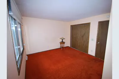 1901 Yorkshire Avenue S, Hopkins, MN 55305 - Photo 17