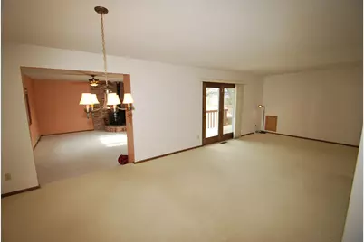 1901 Yorkshire Avenue S, Hopkins, MN 55305 - Photo 11