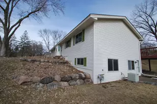 1901 Yorkshire Ave S, Hopkins, MN 55305 - Photo 35