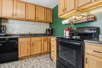 1814 Benton Avenue, Eau Claire, WI 54701 - Photo 9