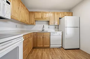 78 10th St E, Saint Paul, MN 55101 - Photo 9