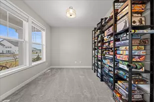 10125 Shadyview Ln N, Maple Grove, MN 55311 - Photo 11