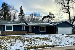 4021 Pebblebrook Dr, Bloomington, MN 55437 - Photo 1