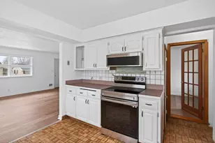 1685 Fremont Ave E, Saint Paul, MN 55106 - Photo 9