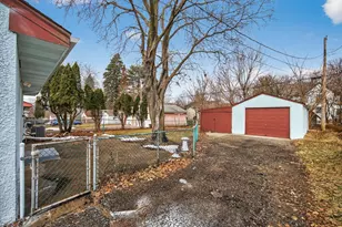 1685 Fremont Ave E, Saint Paul, MN 55106 - Photo 31