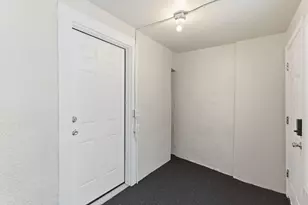 1820 Irving Ave N, Minneapolis, MN 55411 - Photo 25