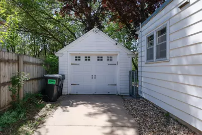 1111 4th Avenue SE, Rochester, MN 55904 - Photo 5