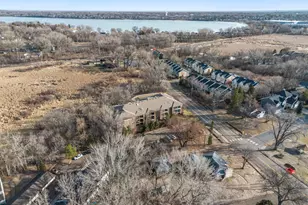 10806 S Shore Dr, Plymouth, MN 55441 - Photo 31