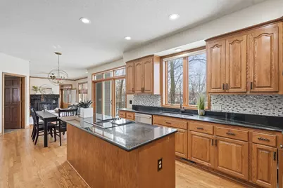 6340 Summit Circle, Chanhassen, MN 55317 - Photo 15