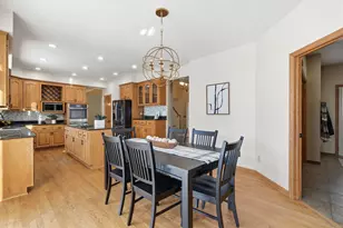 6340 Summit Cir, Chanhassen, MN 55317 - Photo 17