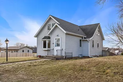 117 W Van Dusen Street, Springfield, MN 56087 - Photo 3