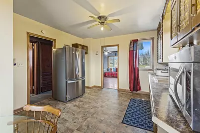 117 W Van Dusen Street, Springfield, MN 56087 - Photo 7