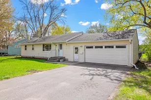 1324 Valley St, Chaska, MN 55318 - Photo 3