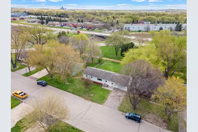 1324 Valley Street, Chaska, MN 55318 - Photo 29