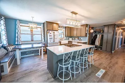 195 W Humble Avenue, Ellsworth, WI 54011 - Photo 5