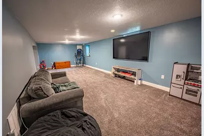 195 W Humble Avenue, Ellsworth, WI 54011 - Photo 15