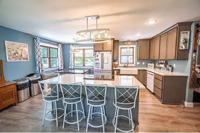 195 W Humble Avenue, Ellsworth, WI 54011 - Photo 3