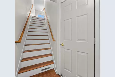 2945 Village Circle, Chanhassen, MN 55317 - Photo 5