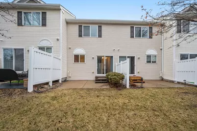 2945 Village Circle, Chanhassen, MN 55317 - Photo 25