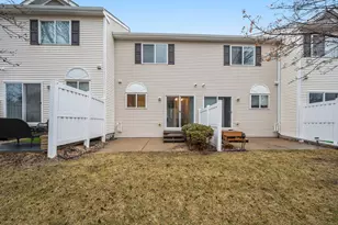 2945 Village Cir, Chanhassen, MN 55317 - Photo 25