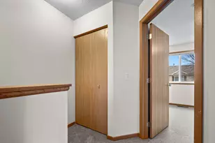 2945 Village Cir, Chanhassen, MN 55317 - Photo 19