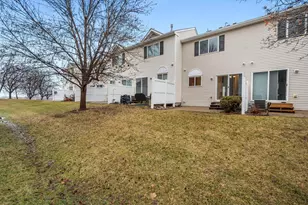 2945 Village Cir, Chanhassen, MN 55317 - Photo 27