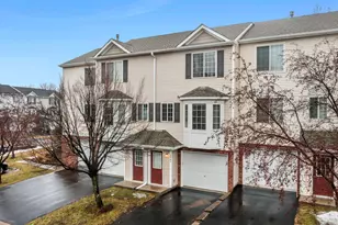 2945 Village Cir, Chanhassen, MN 55317 - Photo 3