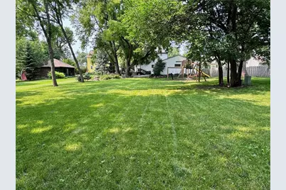 406 W Marshall Street, Marshall, MN 56258 - Photo 11