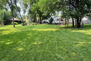 406 W Marshall St, Marshall, MN 56258 - Photo 11