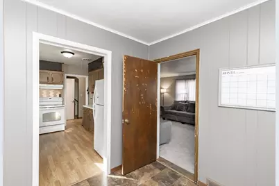 1020 12th Street S, Moorhead, MN 56560 - Photo 17