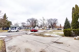 1020 12th St S, Moorhead, MN 56560 - Photo 5