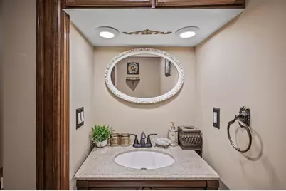 2233 Fremont Avenue E, Saint Paul, MN 55119 - Photo 27