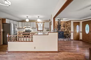 2233 Fremont Ave E, Saint Paul, MN 55119 - Photo 9