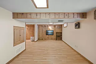 2233 Fremont Ave E, Saint Paul, MN 55119 - Photo 25