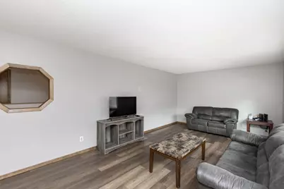 410 Horn Avenue, Moorhead, MN 56560 - Photo 9