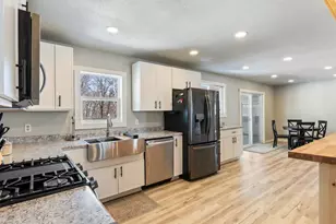 721 SW 4th St, Brainerd, MN 56401 - Photo 7