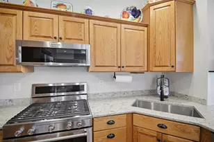 2877 Meadowview Ln NE, Owatonna, MN 55060 - Photo 9