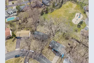 9117 31st Avenue N, New Hope, MN 55427 - Photo 5